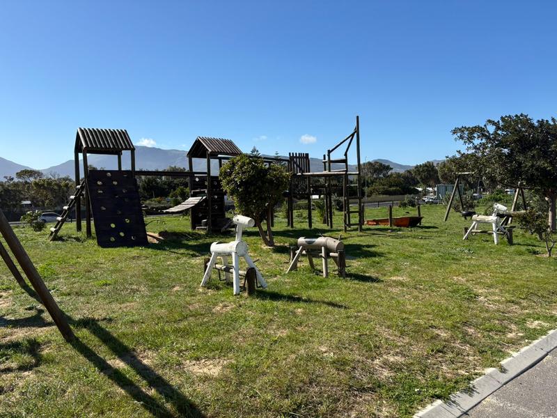 To Let 3 Bedroom Property for Rent in Capri Western Cape